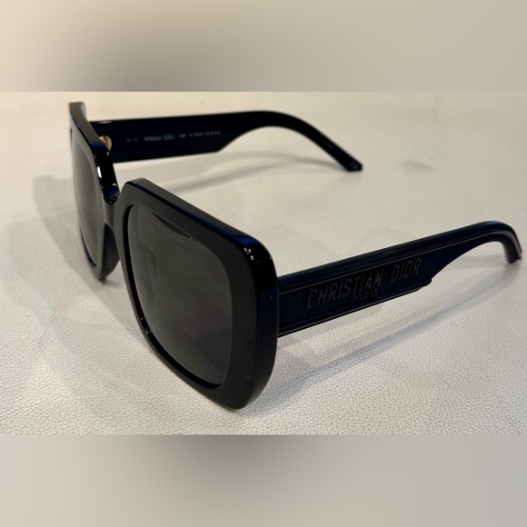 New Women’s CHRISTIAN DIOR Sunglasses - Picture 7 of 13